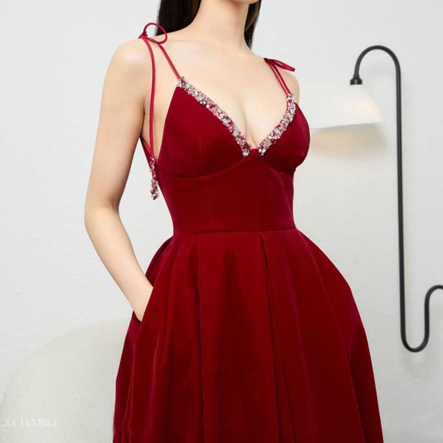 Deep V Neckline Suspender Sexy Backless Sleeveless Velvet Crimson Princess Dress