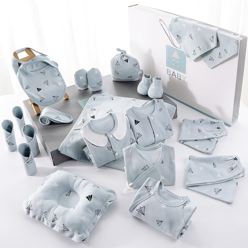 Newborn Baby Gift Box: Complete Set of Newborn Clothes and Supplies for a Special Celebration