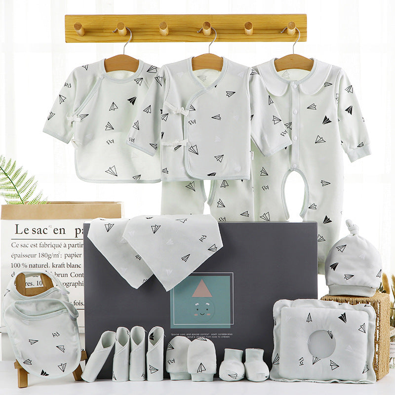 Newborn Baby Gift Box: Complete Set of Newborn Clothes and Supplies for a Special Celebration