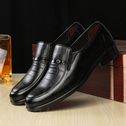 Men's Pointed Leather Shoes: Stylish Business Footwear for Work.