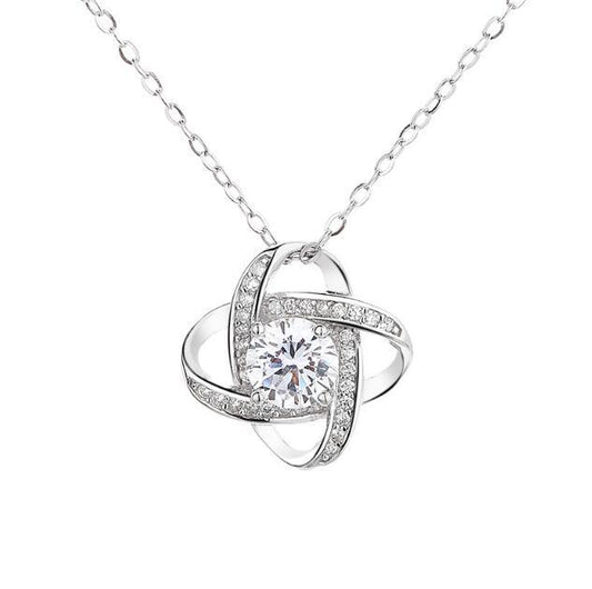 Exquisite Lucky Four-Leaf Clover Pendant Zircon Necklace.